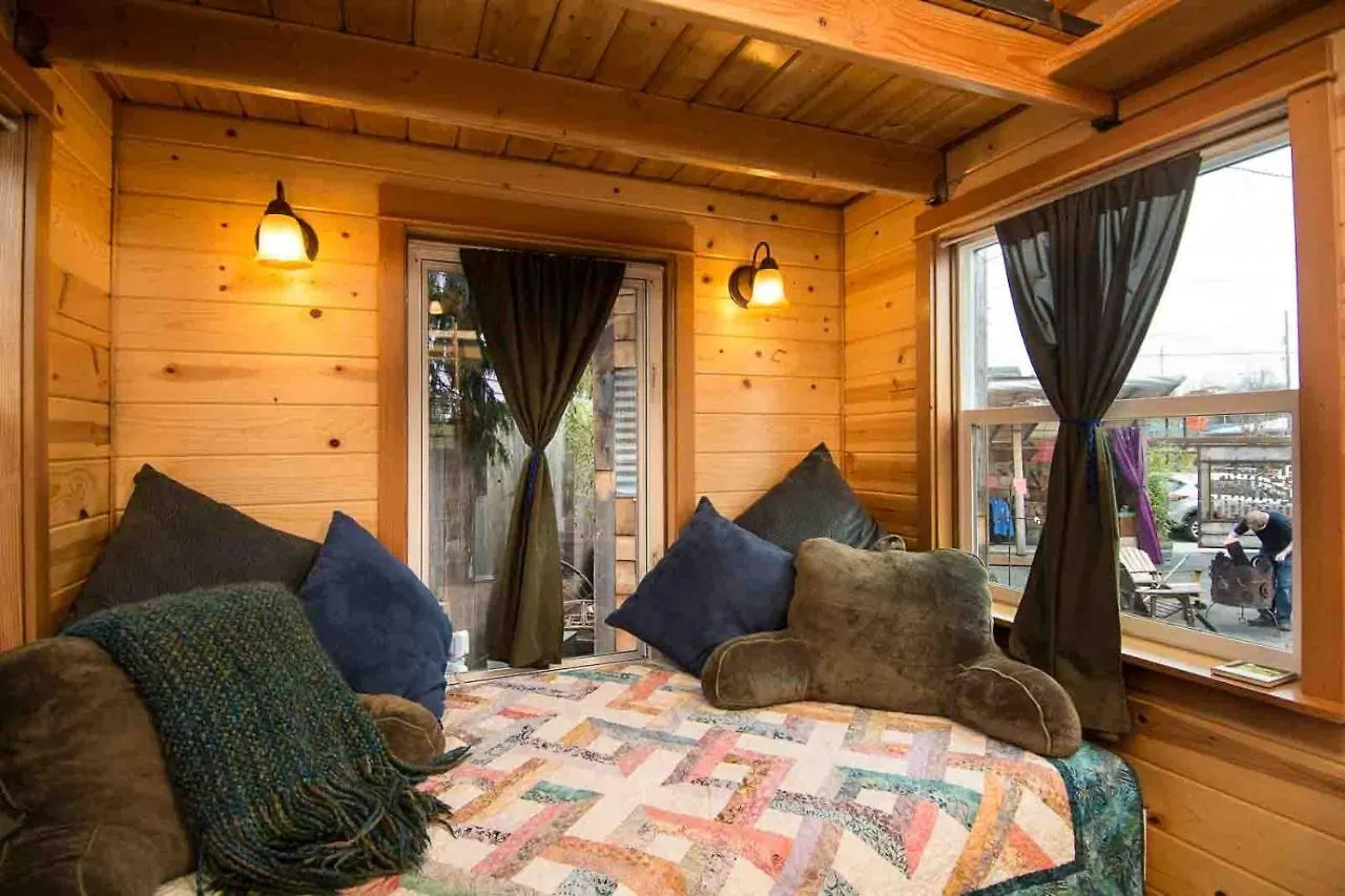 Caravan- The Tiny House Hotel Portland