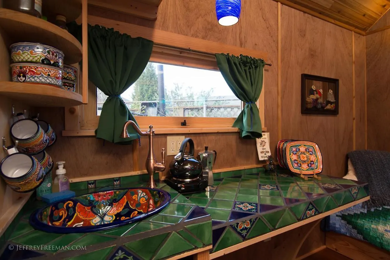 Caravan- The Tiny House Hotel Portland